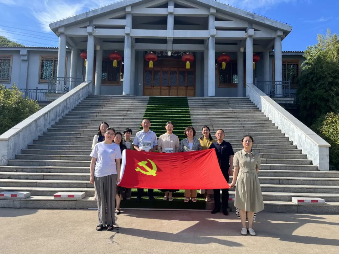 1719969156908092525.jpg 1719969156908092525.jpg